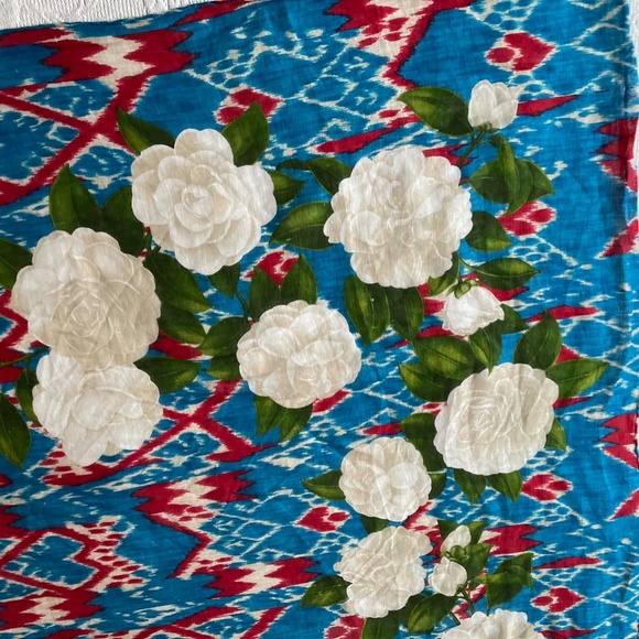 Vintage Chanel Lino Flax Scarf, Very Large - Picture 6 of 7